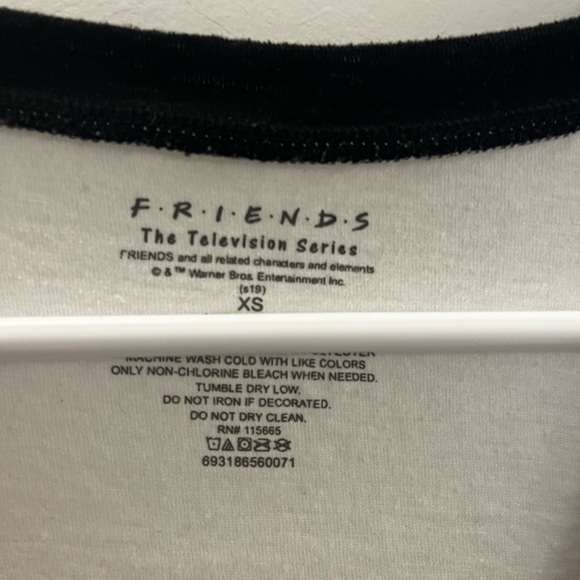 Friends shirt - Picture 2 of 2